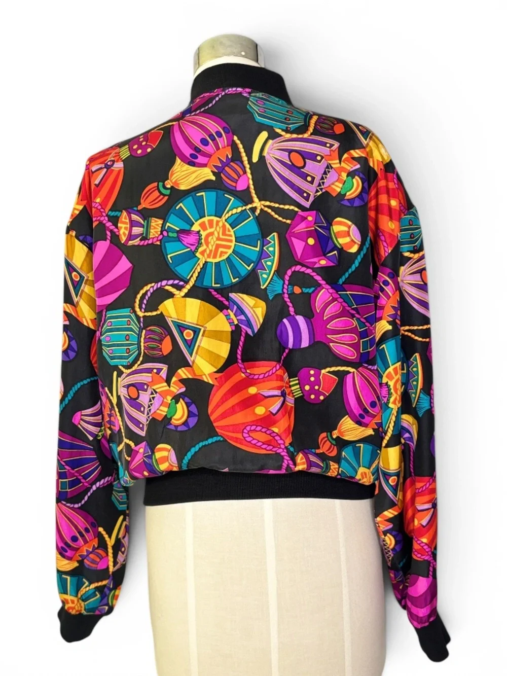 Petit Sophisticate electric color